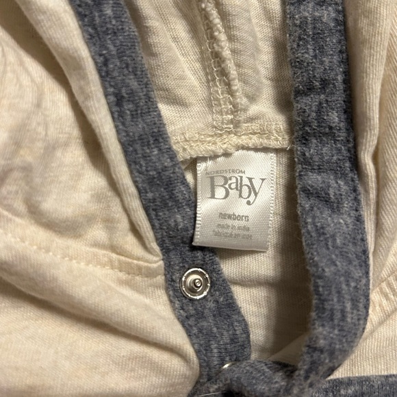 Nordstrom Baby Hooded Tee | Size: NB - Picture 2 of 5